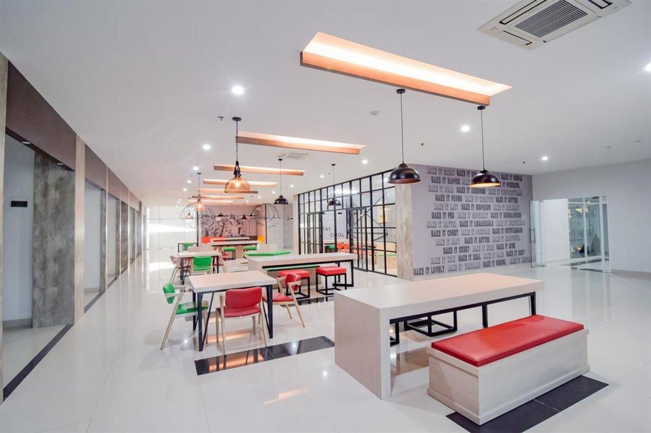 Collection O 15 Taman Melati Merr Surabaya Exterior foto