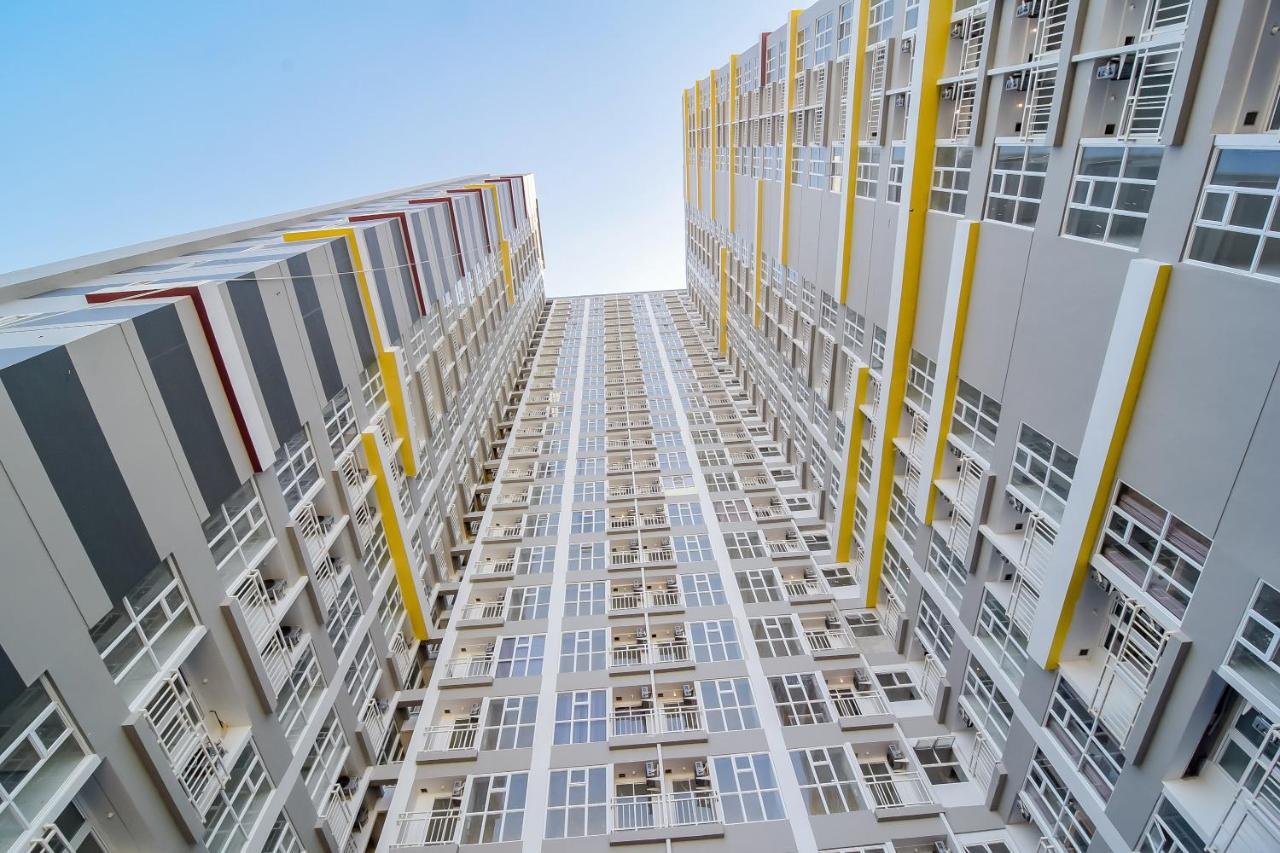 Collection O 15 Taman Melati Merr Surabaya Exterior foto